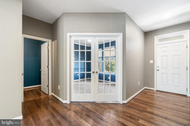 Building Photo - 7924 Meridian Dr