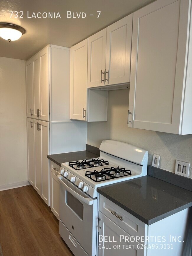 Building Photo - New Year New Home! Come home to Comfort
