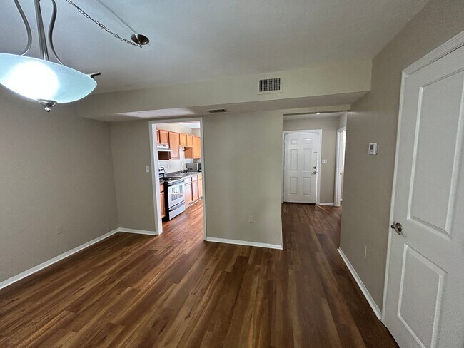 Building Photo - 507 NW 39th Rd