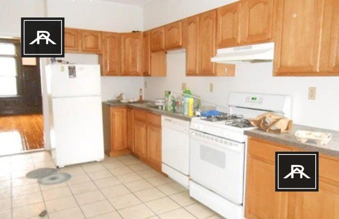 Foto principal - 2 bedroom in Brookline MA 02445