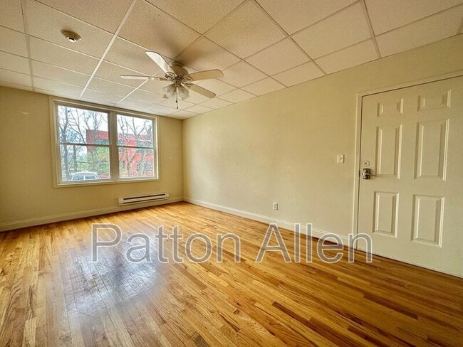 Building Photo - 43 Ravenscroft Dr