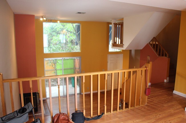 Building Photo - 1923 E Washington Blvd