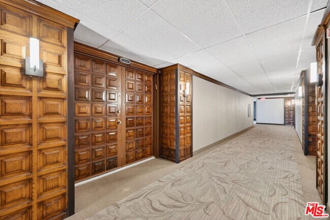 Foto del edificio - 10535 Wilshire Blvd