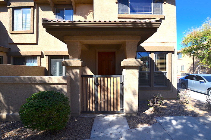 Primary Photo - Move in Ready Condo in Phoenix!
