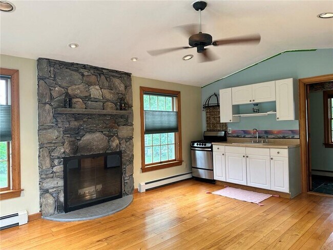 Building Photo - 80 Brookwood Rd