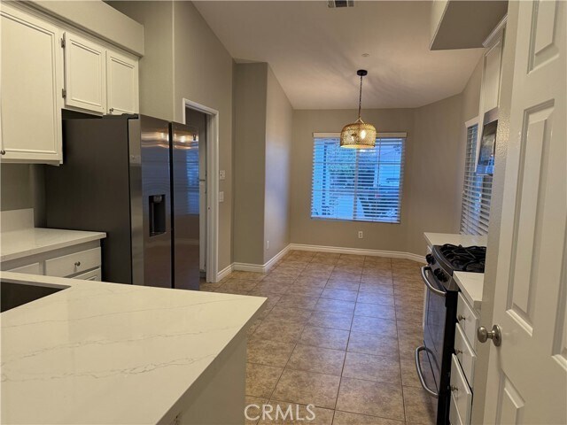 Foto del edificio - 15453 Sharon Ave