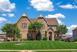 Building Photo - 377 Sydney Dr S