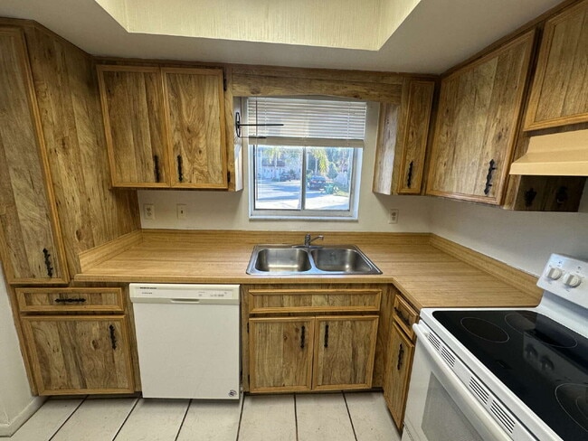 Building Photo - Coastal Living in the Heart of Indian Harbour Beach