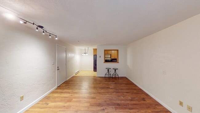 Building Photo - 176 Swanson Rd