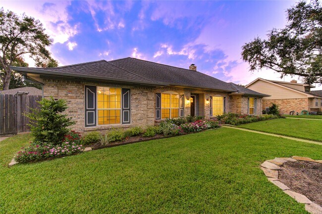 Building Photo - 2523 Anniston Dr