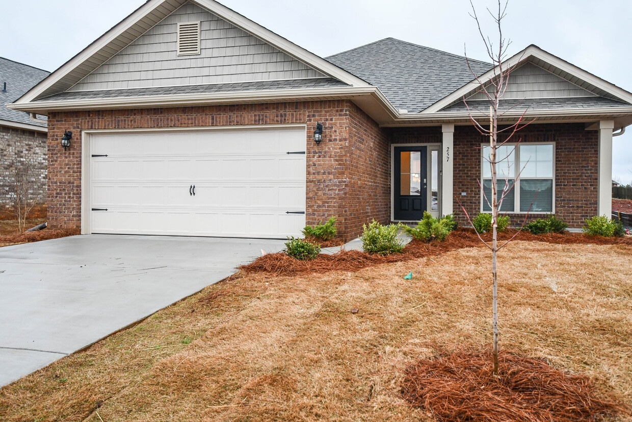 Primary Photo - 257 Caudle Dr
