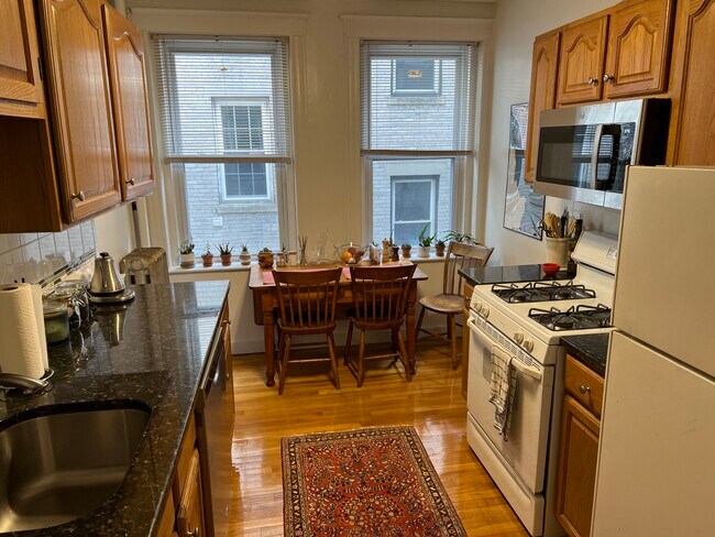 Foto del edificio - 1750 Commonwealth Ave