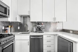 Building Photo - 66 Madison Ave