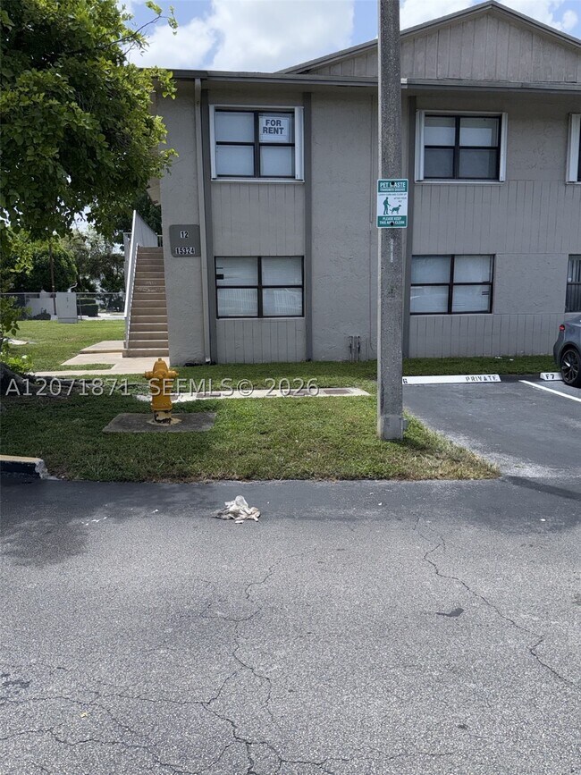 Building Photo - 15324 SW 72nd St