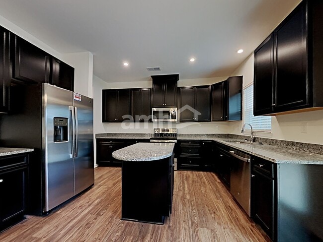 Building Photo - 5038 Twin River Dr