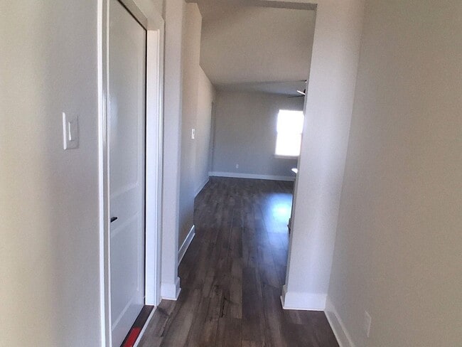 Foto del edificio - 1020 Calhoun Dr