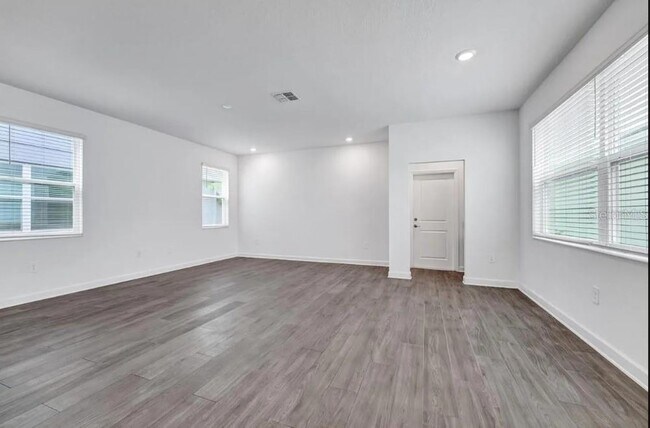 Foto del edificio - 9809 Introduction Wy