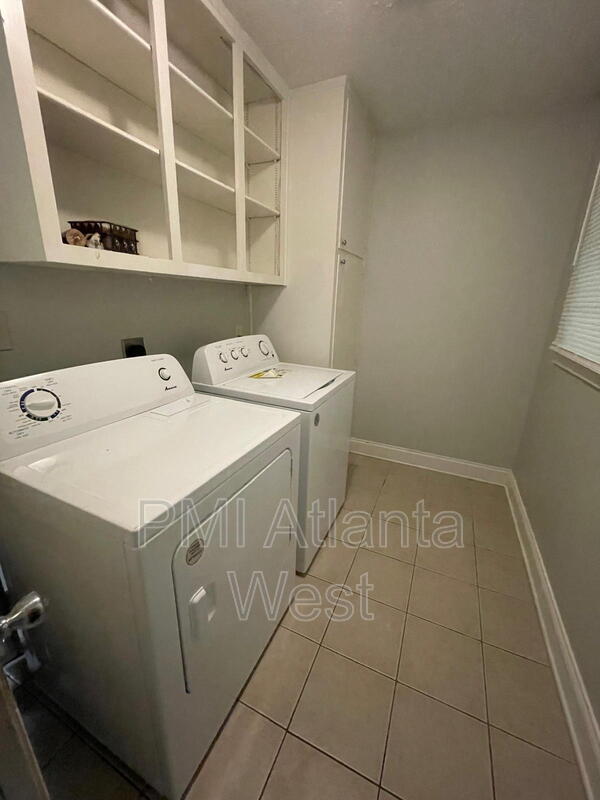 Foto del edificio - 1715 Highland Pl