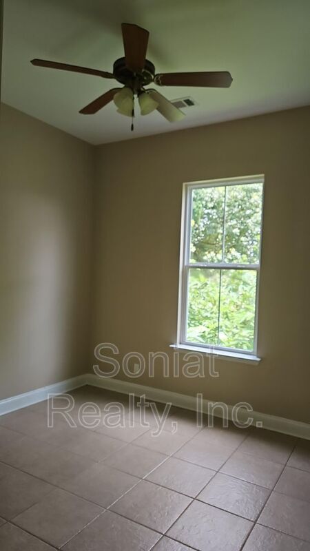 Building Photo - 4115 Hollygrove St