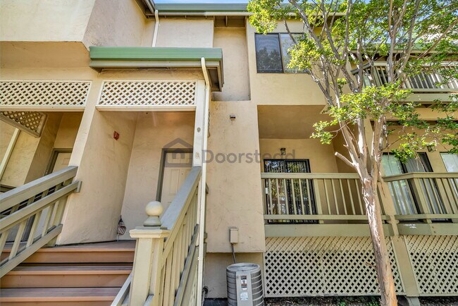 Building Photo - 1903 Miraplaza Ct