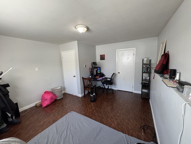 Photo du bâtiment - 4619 Rue Principale