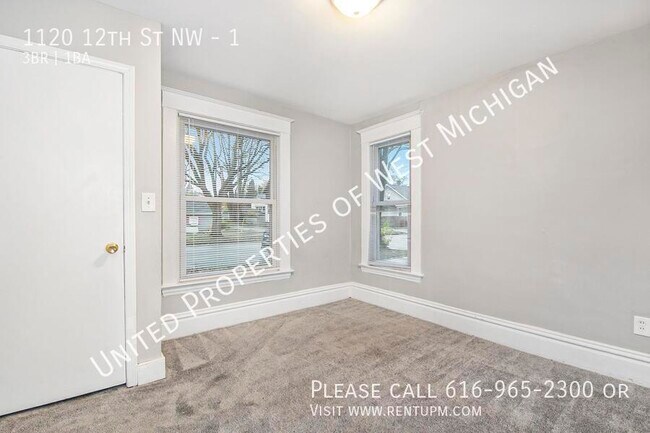 Foto del edificio - Available Now | 3 Bedroom 1 Bathroom Lower...