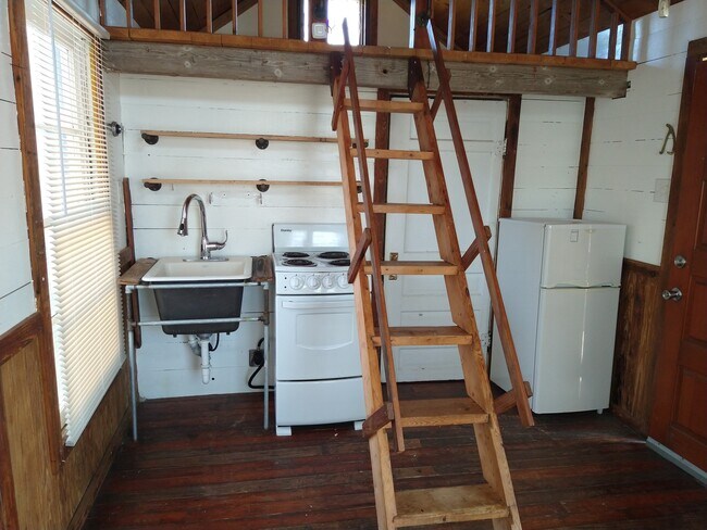 Área de cocina - 432 Triple D Dr