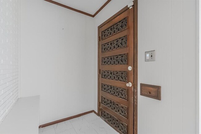 Foto del edificio - 3523 Glen Haven Blvd