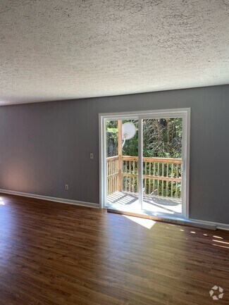 Building Photo - 1599 Hill St