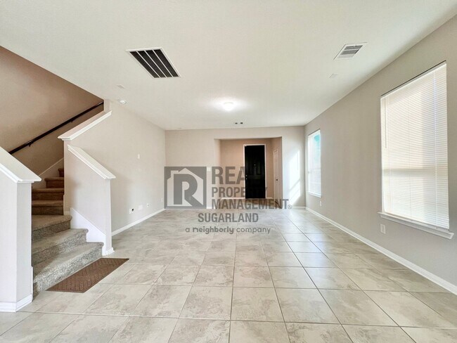 Foto del edificio - Your Cypress Sanctuary: Bright, Spacious, and Perfectly Situated!