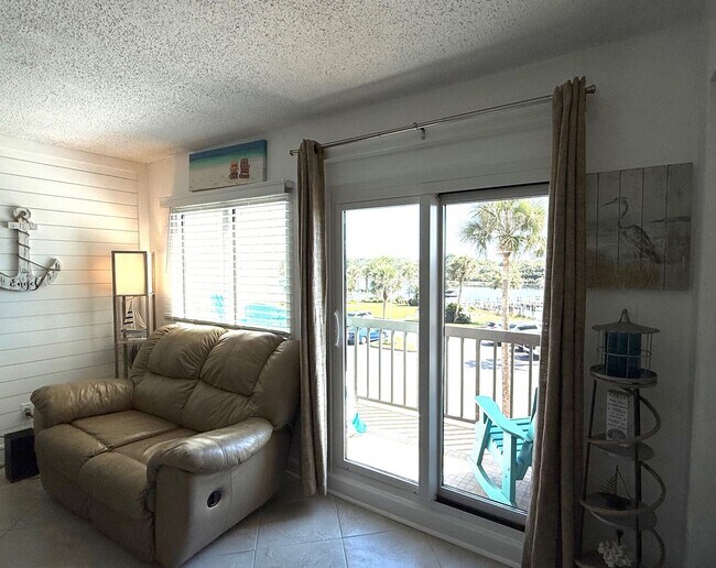 Foto del edificio - 23223 Front Beach Rd