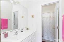 Foto del edificio - 2 br, 2.5 bath House - 7245 Aquinas Avenue