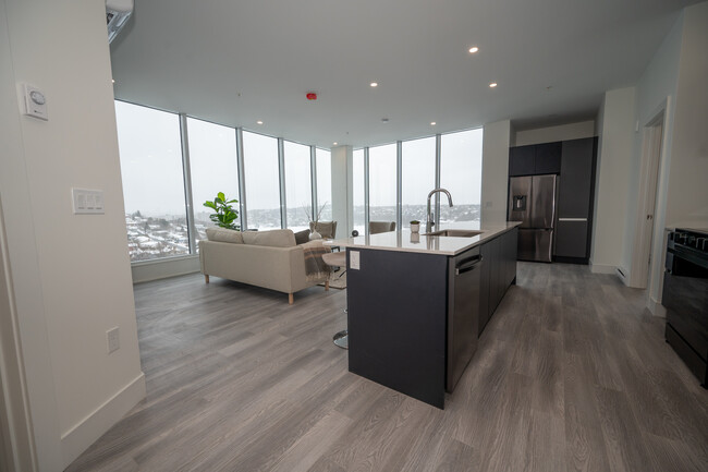 Photo du bâtiment - Beautiful New 2 Bed 2 Bath