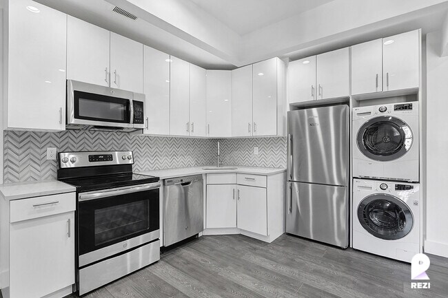 Building Photo - 65 Seaman Ave