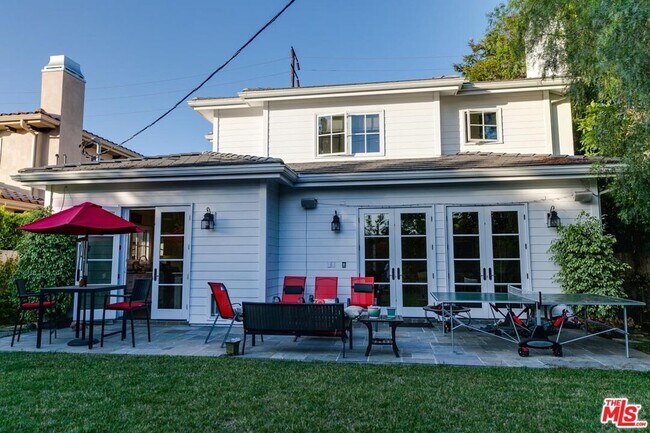 Foto del edificio - 3217 Greenfield Ave