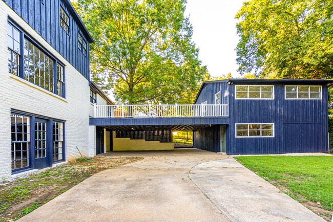 Building Photo - FLEMING HILLS SUBDIVISION!