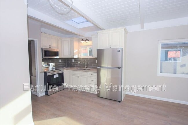 Building Photo - 5510 Driftwood St