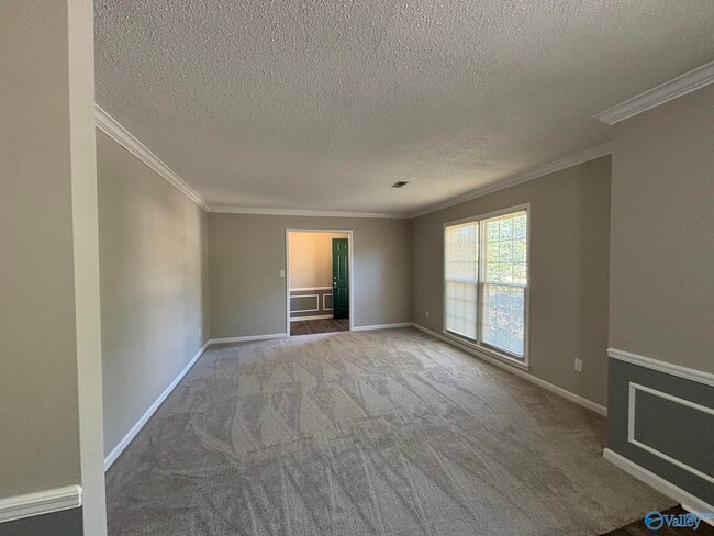 Building Photo - 2705 Willena Dr SE
