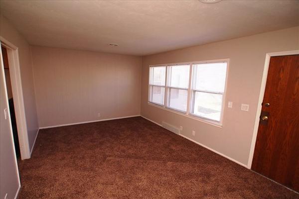 Foto del edificio - 6137 Hillsdale Ave