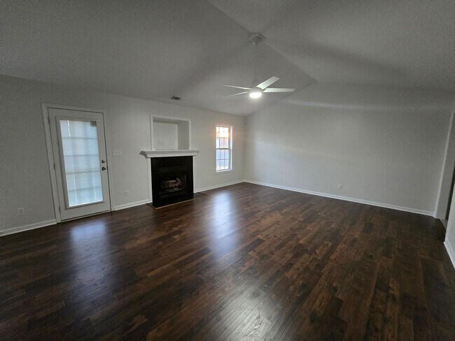 Foto del edificio - 5113 Trophy Ct