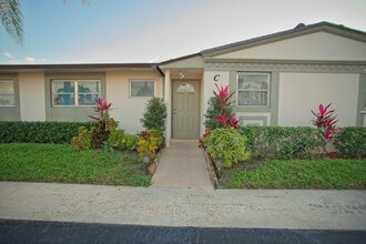 Building Photo - 2833 Crosley Dr W