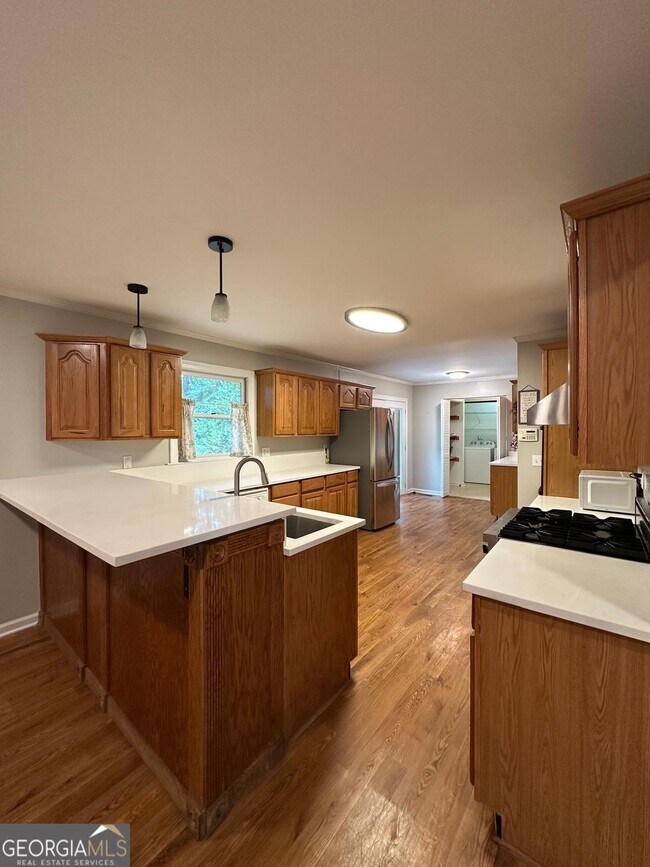 Foto del edificio - 115 Peyton Rd SW