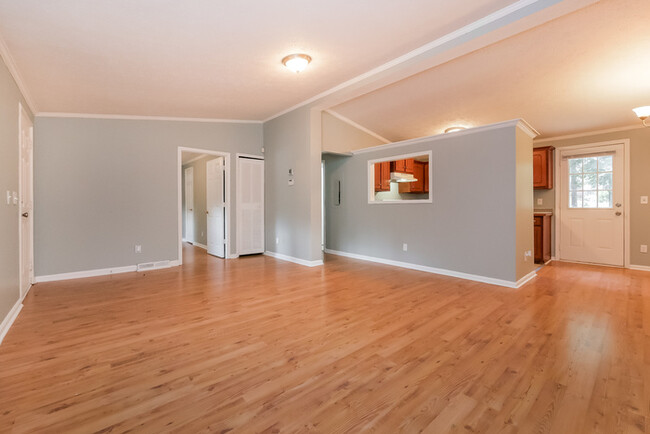 Building Photo - Move-In Ready 3/2 Ranch for Lease!