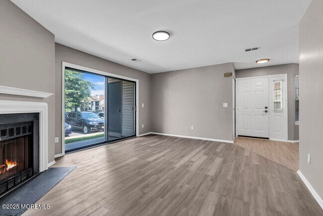 Building Photo - 2609 Lighthouse Ln