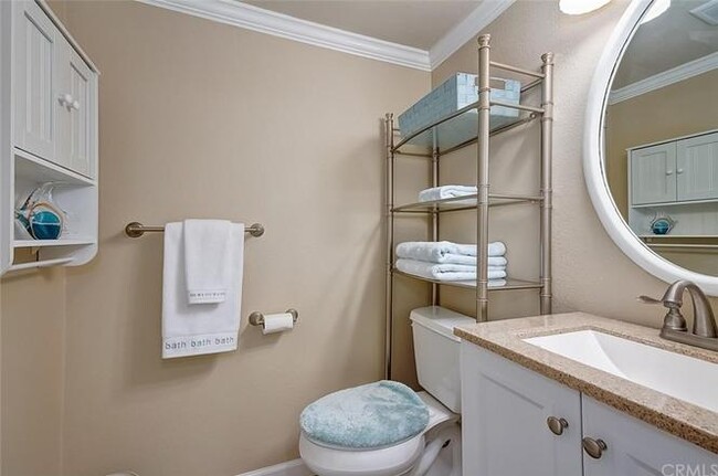 Half Bath - 409 Arenoso Ln