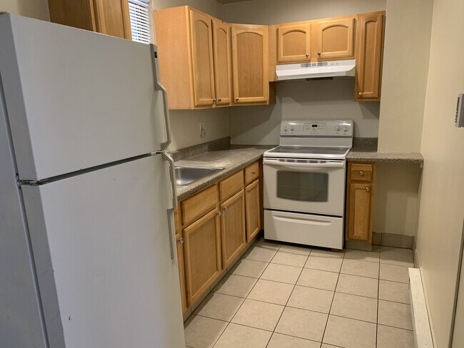 Building Photo - 1711 W Juniata St