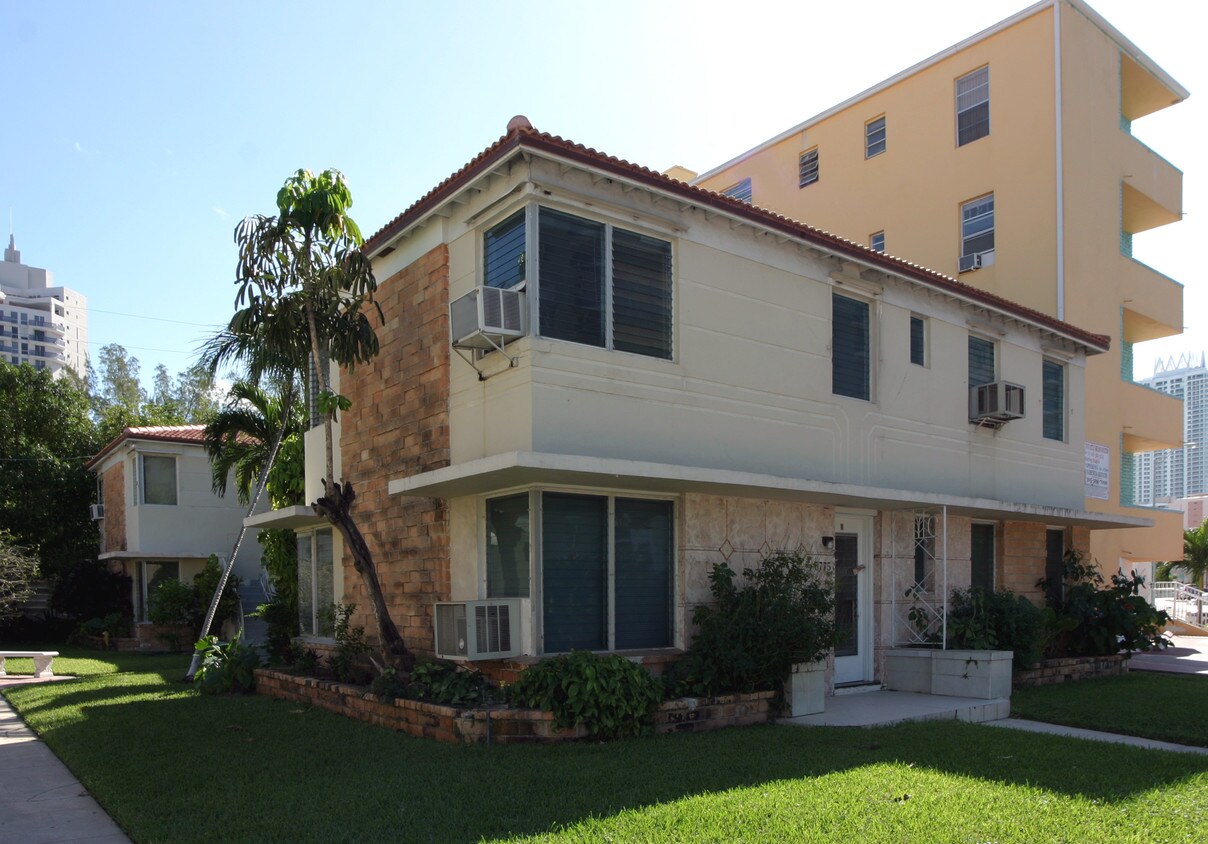 Building Photo - 6775-6785 Indian Creek Rd