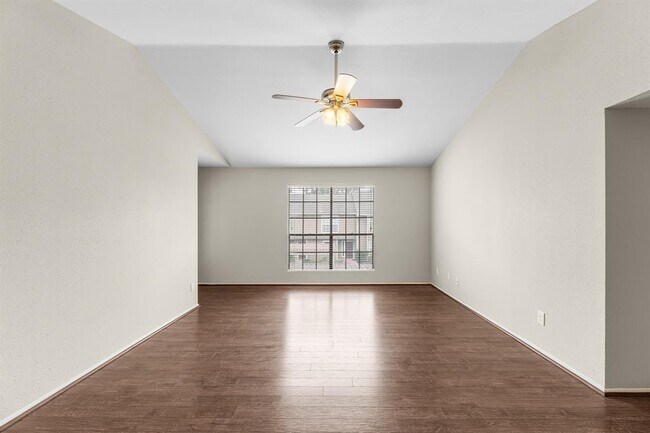 Building Photo - 14911 Wunderlich Dr