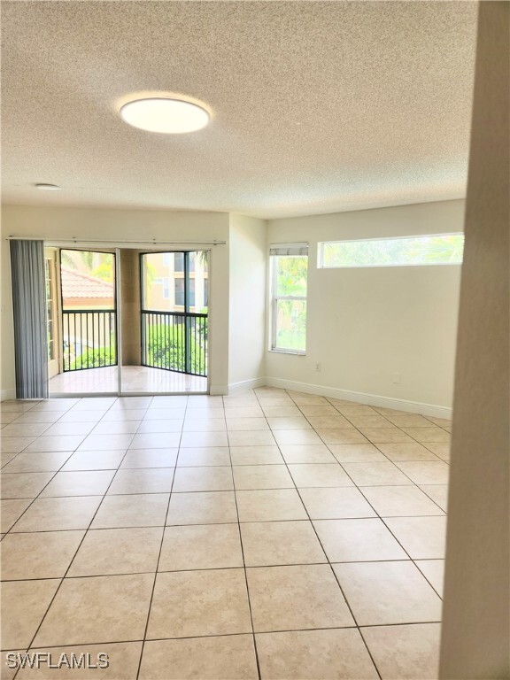 Building Photo - 8880 Colonnades Ct W