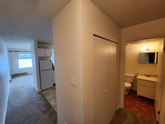 Photo du bâtiment - 1986 Glenidle Rd